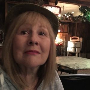 Meet your Posher, Debbie